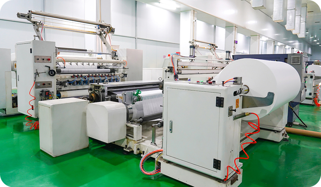 Ligne de production de gaufrage de tissus non tissés